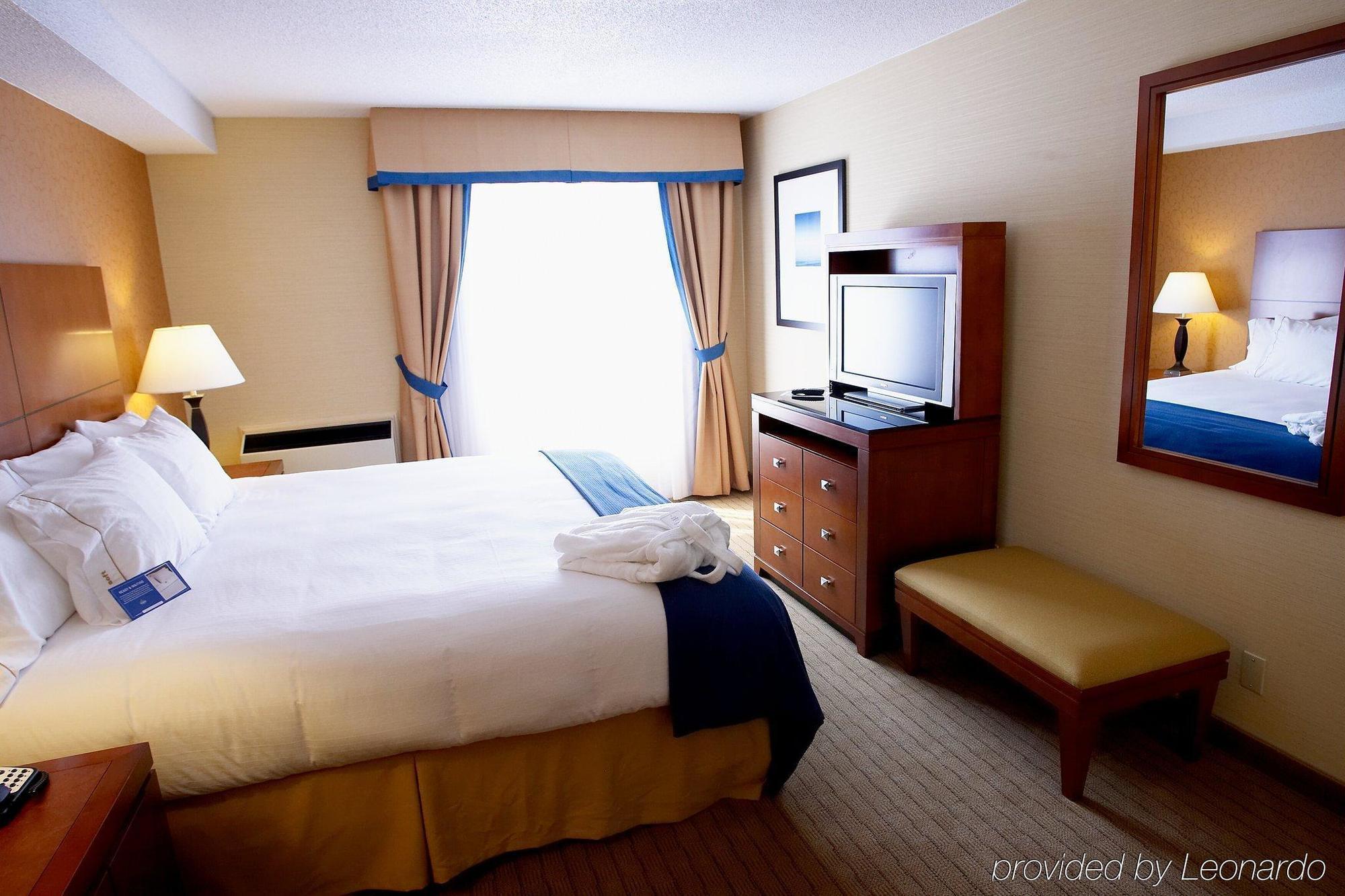 Sandman Hotel & Suites London Downtown الغرفة الصورة